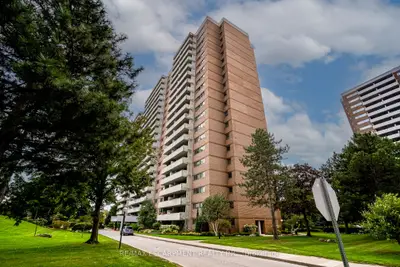 Condo Apartment in Toronto