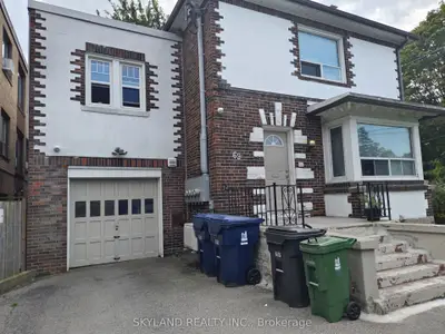 Fourplex in Toronto