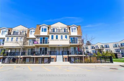 Condo Townhouse in Toronto