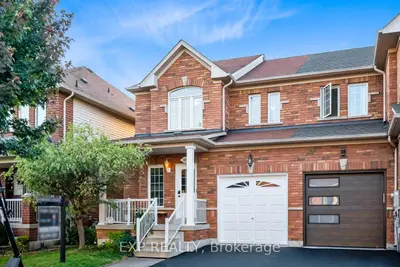 Att/Row/Townhouse in Milton