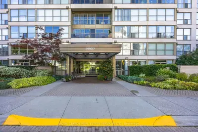 Condo Apartment in Toronto