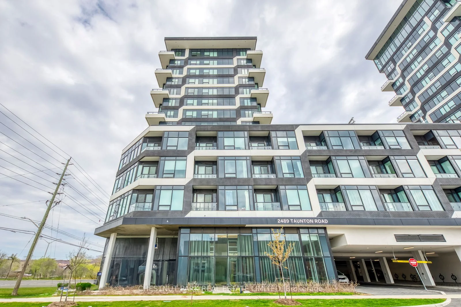 2489 Taunton Road 217, Oakville, On L6h 3r9