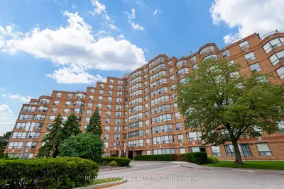 Condo Apartment in Toronto