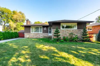 Detached in Burlington