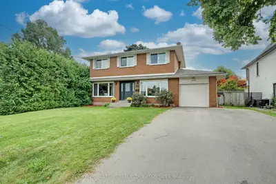 Detached in Oakville