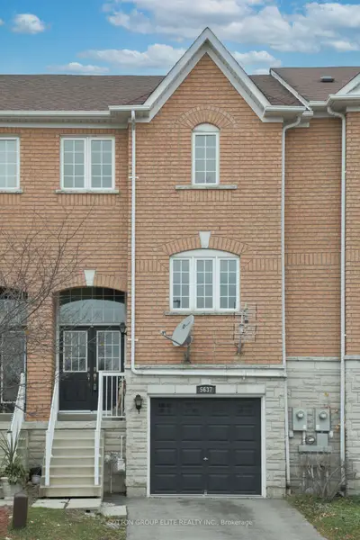 Att/Row/Townhouse in Mississauga