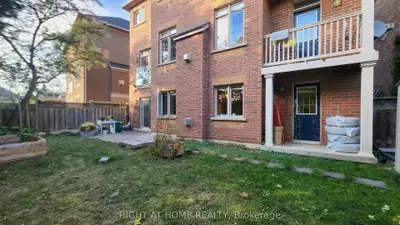 Detached in Oakville