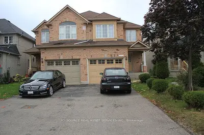 Semi-Detached in Mississauga