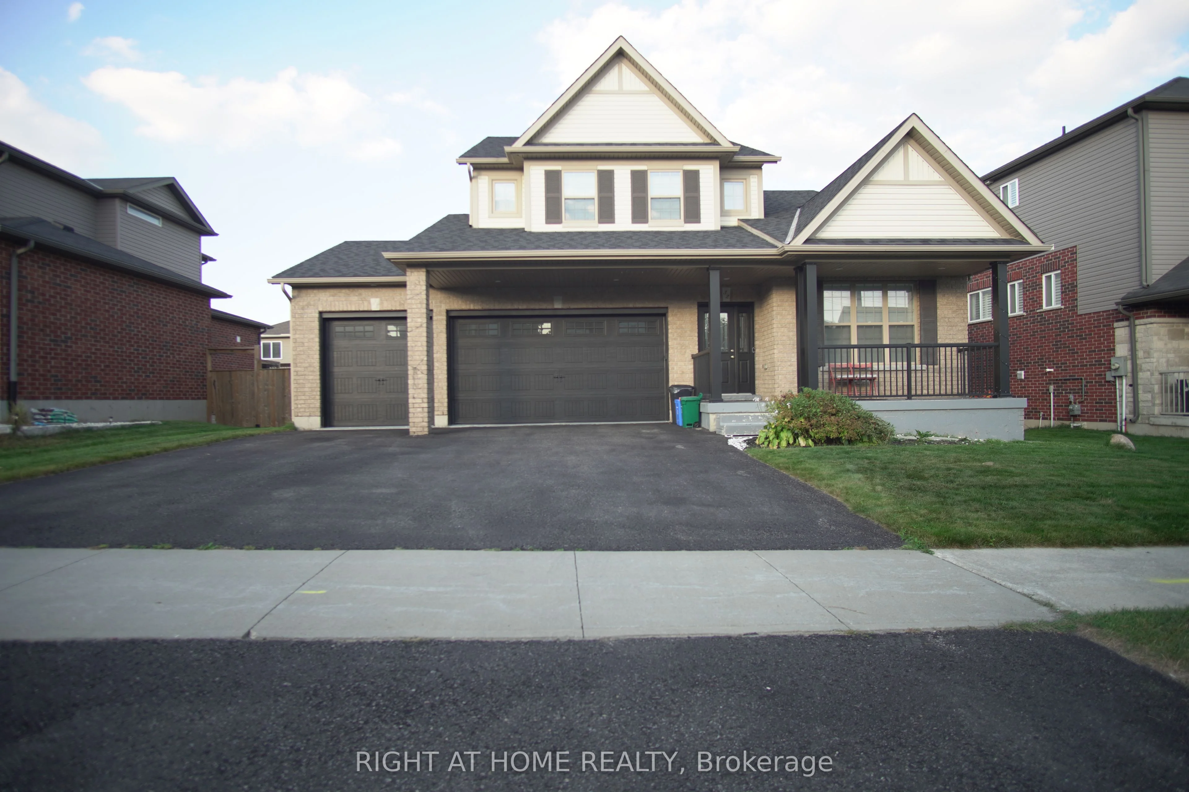 32 St. Paul's Place, Orangeville, On L9w 0a3