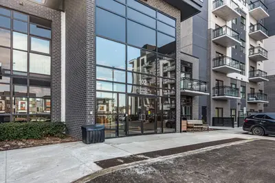Condo Apartment in Oakville