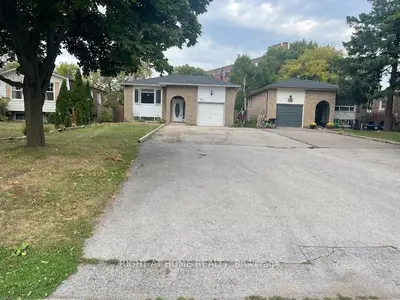 Detached in Oakville
