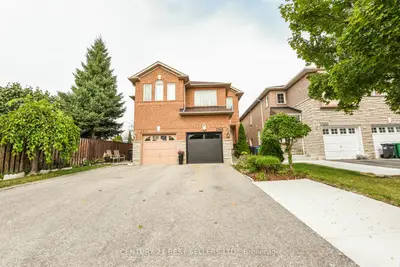 Semi-Detached in Mississauga