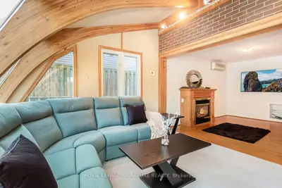 Detached in Oakville