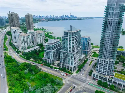 Condo Apartment in Toronto