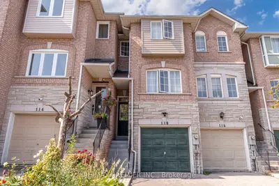 Condo Townhouse in Toronto