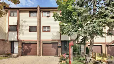 Condo Townhouse in Brampton