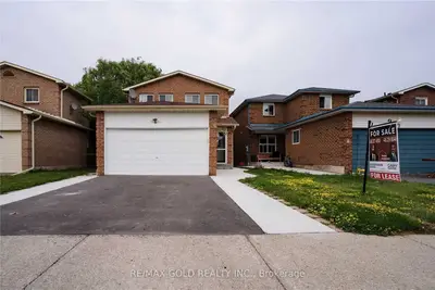 Detached in Brampton