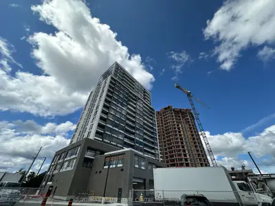 Condo Apartment in Milton