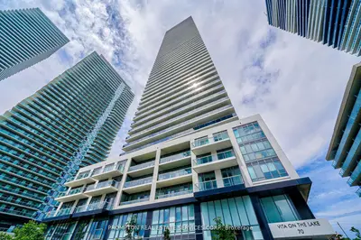 Condo Apartment in Toronto