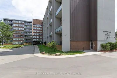 Condo Apartment in Mississauga