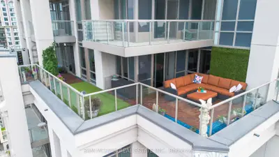 Condo Apartment in Mississauga