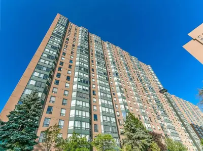 Condo Apartment in Mississauga