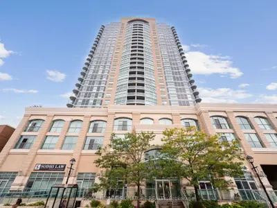 Condo Apartment in Brampton