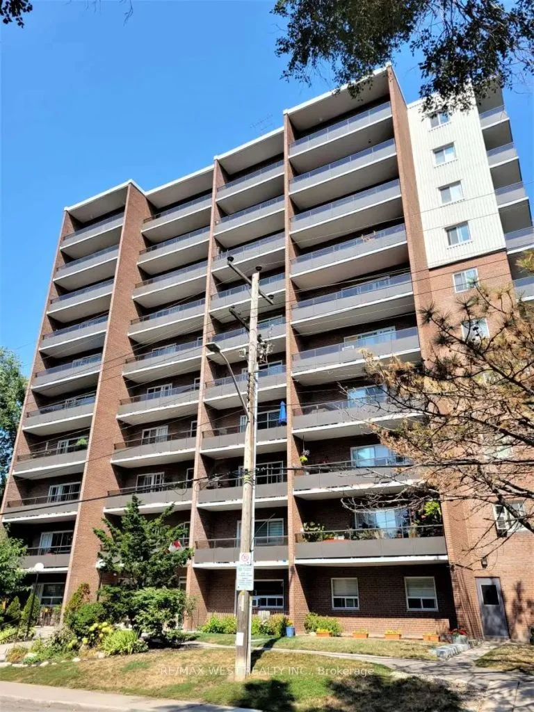 Condo Apartment in Mississauga