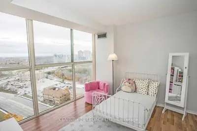 Condo Apartment in Mississauga
