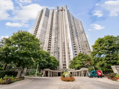 Condo Apartment in Mississauga