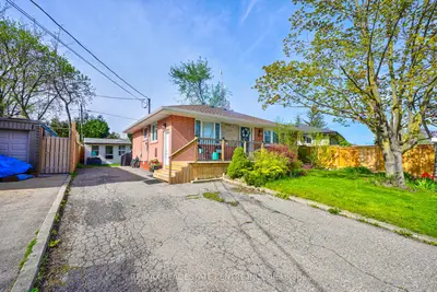 35 Weber Drive, Halton Hills, On L7g 1c1