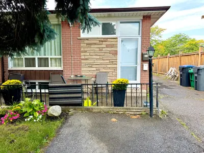 Semi-Detached in Brampton