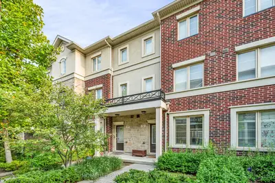 Condo Townhouse in Toronto