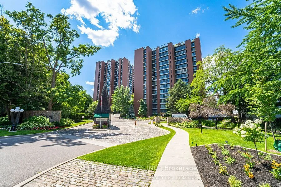 1400 Dixie Road 803, Mississauga, ON L5E 3E1