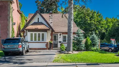 33 Church Street, Toronto W04, On M9n 1m6