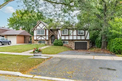 Detached in Burlington