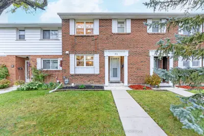 Condo Townhouse in Toronto