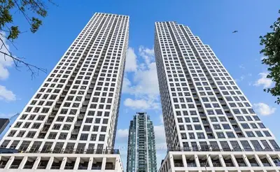 Condo Apartment in Mississauga