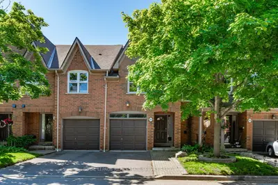 Condo Townhouse in Mississauga