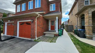 Semi-Detached in Mississauga