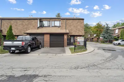 Condo Townhouse in Mississauga