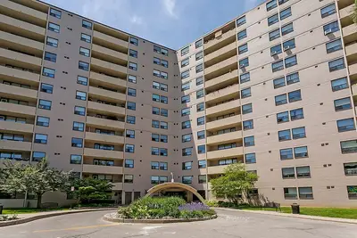 Condo Apartment in Burlington