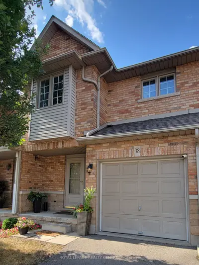 Condo Townhouse in Burlington