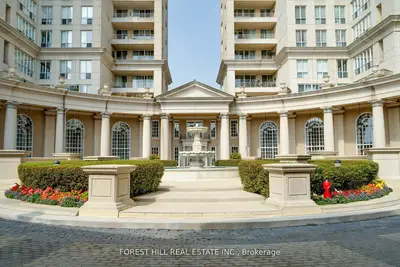 2285 Lake Shore Boulevard W 2210, Toronto W06, On M8v 3x9