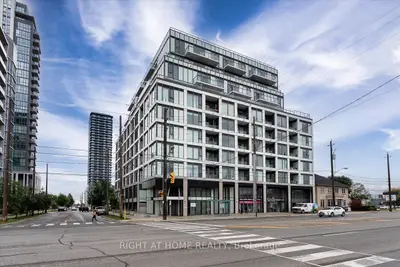 Condo Apartment in Toronto