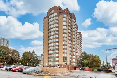 Condo Apartment in Mississauga