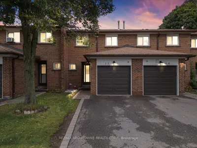 Condo Townhouse in Mississauga
