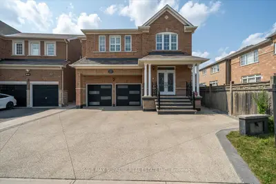 Detached in Brampton