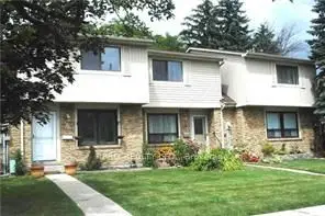 98 Falconer Drive 23, Mississauga, On L5n 1y2