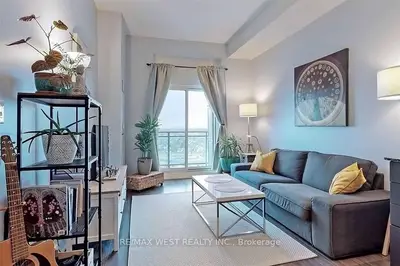 Condo Apartment in Toronto